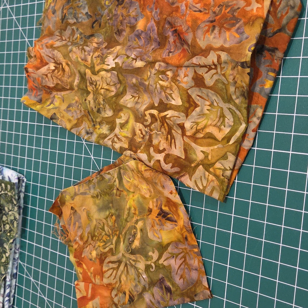 Colorful Batik Fabric Bundle Various Sizes From 1/2 Yd To Small Piece - Picture 7 of 10